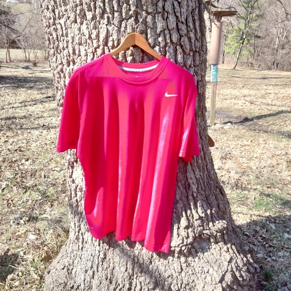 Nike Other - Men's Nike Dri-Fit T-shirt in size XL